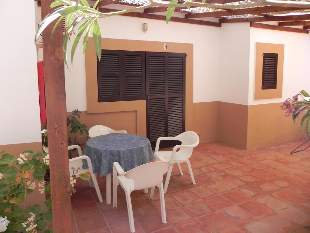 Viviendas Turísticas Vacacionales Allida Playa de Migjorn Exterior foto